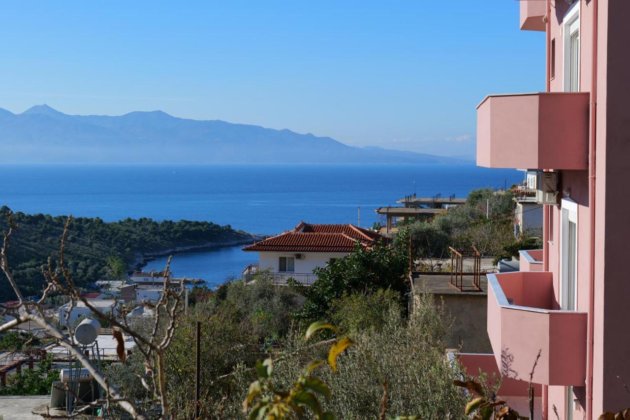 Pink Holiday Sarandë エクステリア 写真